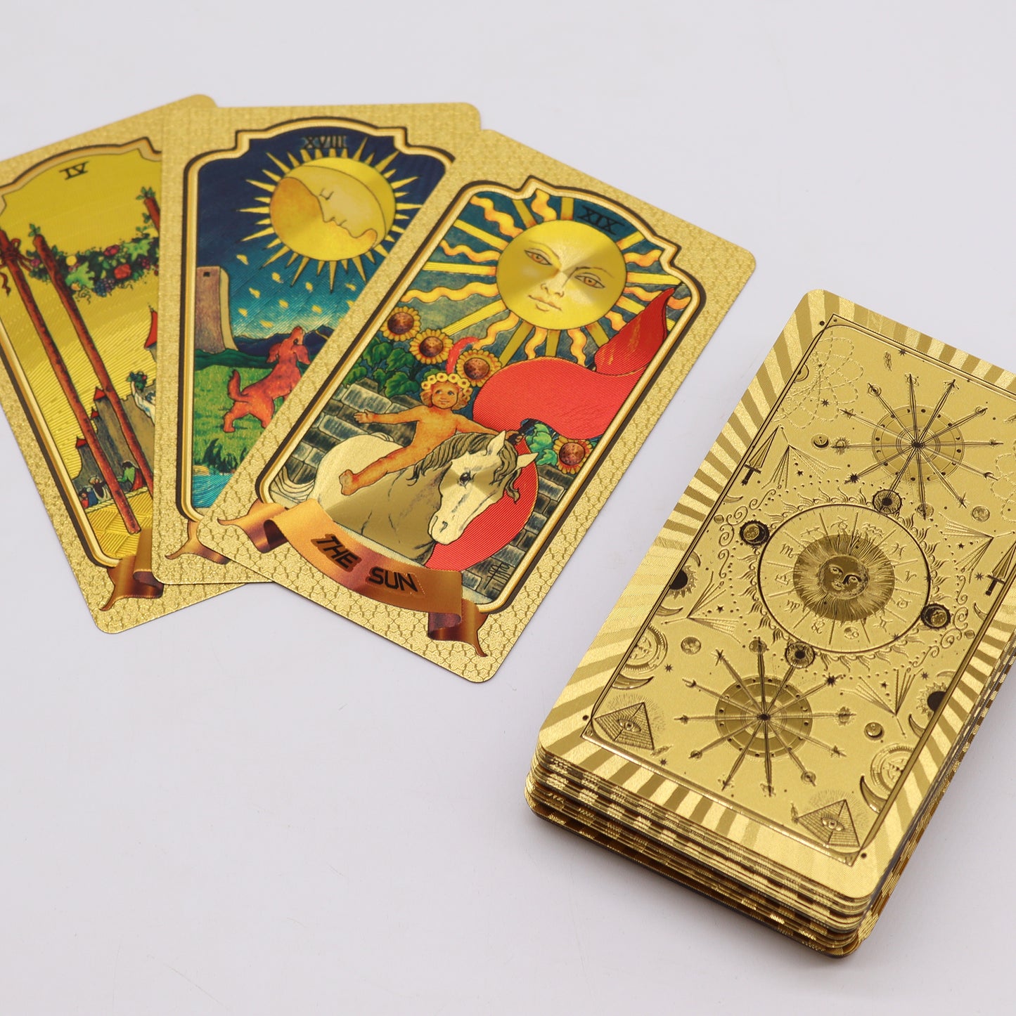 Jeu de cartes de Tarot doré