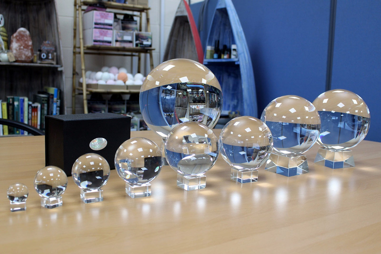 Boule de cristal sur socle - 30 mm