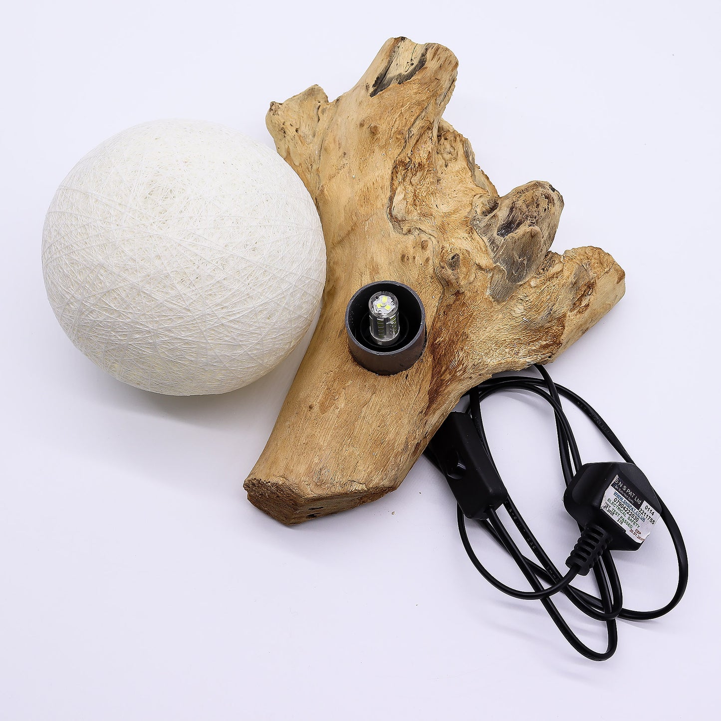 Lampe artisanale d'Indonésie lueur flottante, base en bois - Abat-jour Luna ivoire en coton