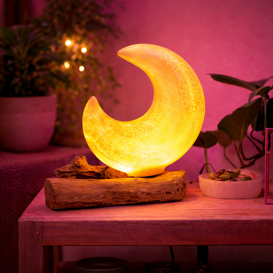 Lampe artisanale d'Indonésie lueur flottante, base en bois - Abat-jour Demi-lune craquelée – Gris
