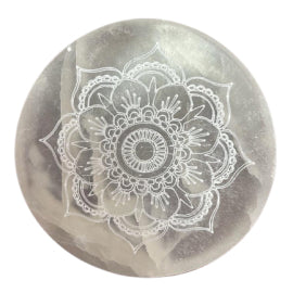 Disque de recharge en sélénite – Mandala - 8 cm