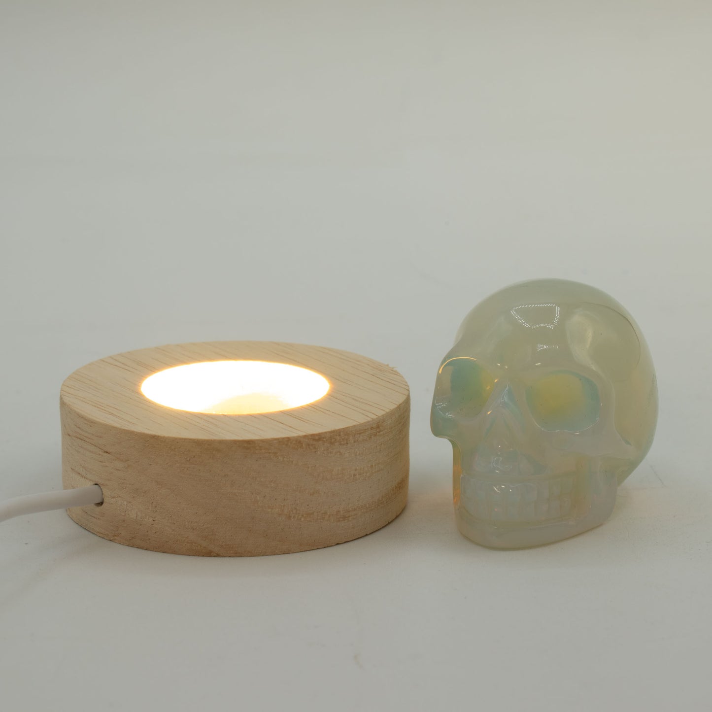 Socle LED USB en bois pour cristaux et objets déco - Plusieurs variantes