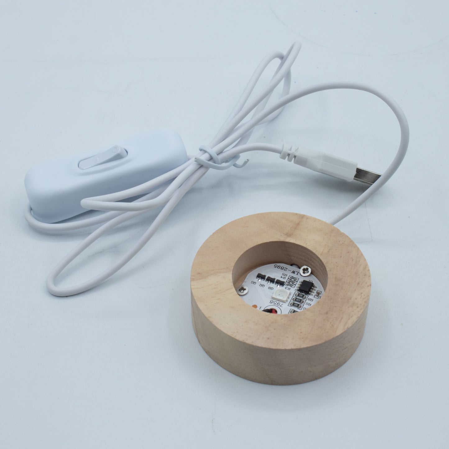 Socle LED USB en bois pour cristaux et objets déco - Plusieurs variantes