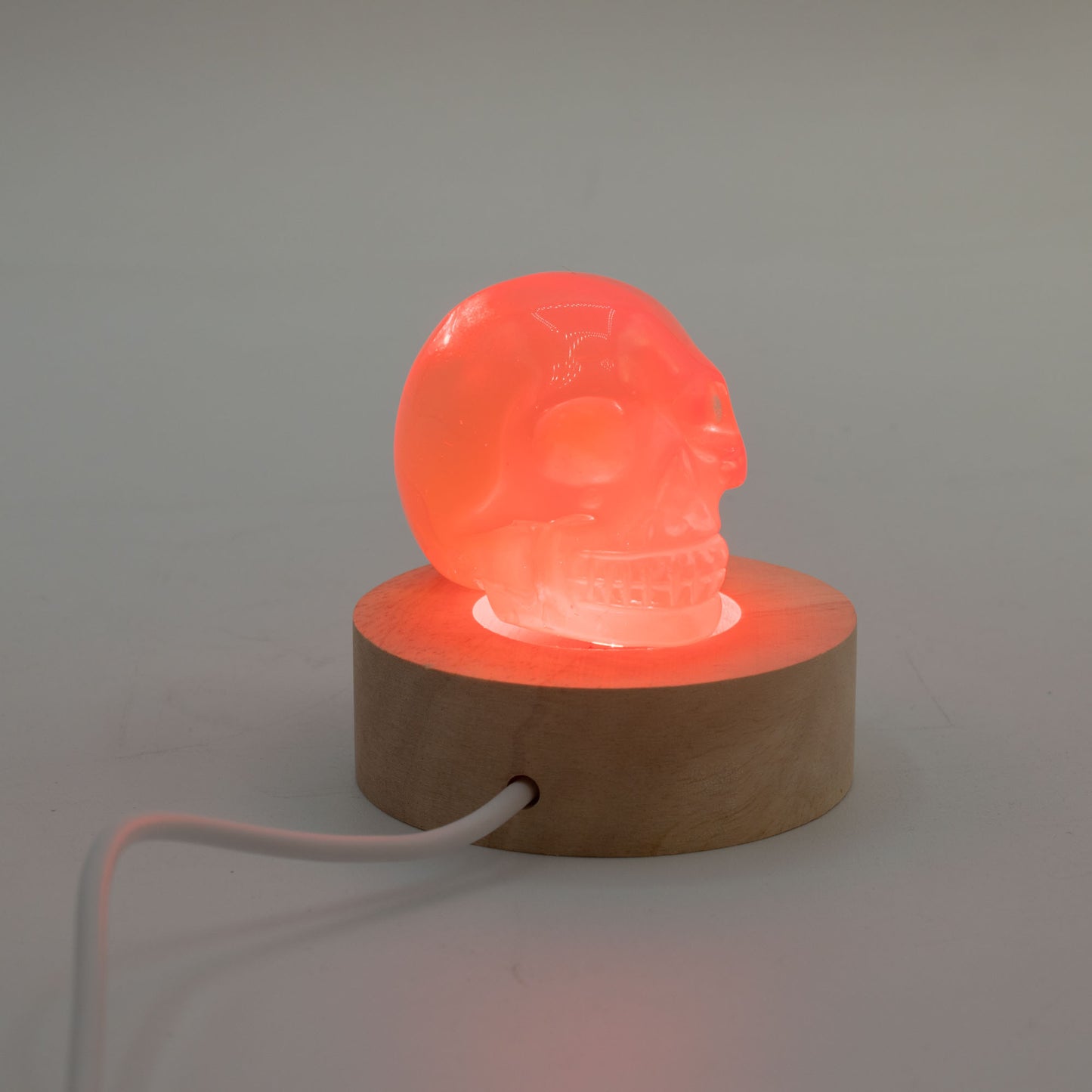 Socle LED USB en bois pour cristaux et objets déco - Plusieurs variantes