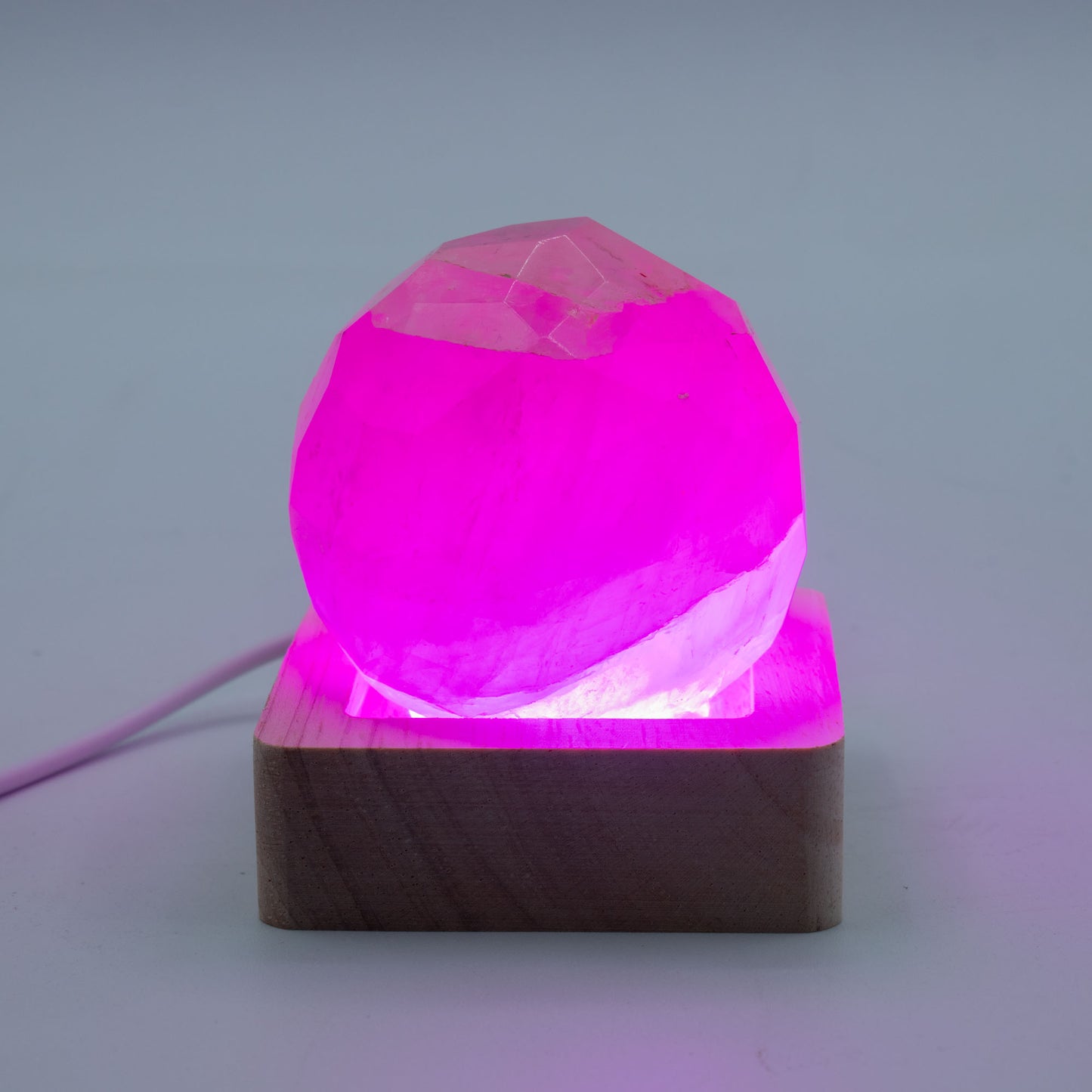 Socle LED USB en bois pour cristaux et objets déco - Plusieurs variantes