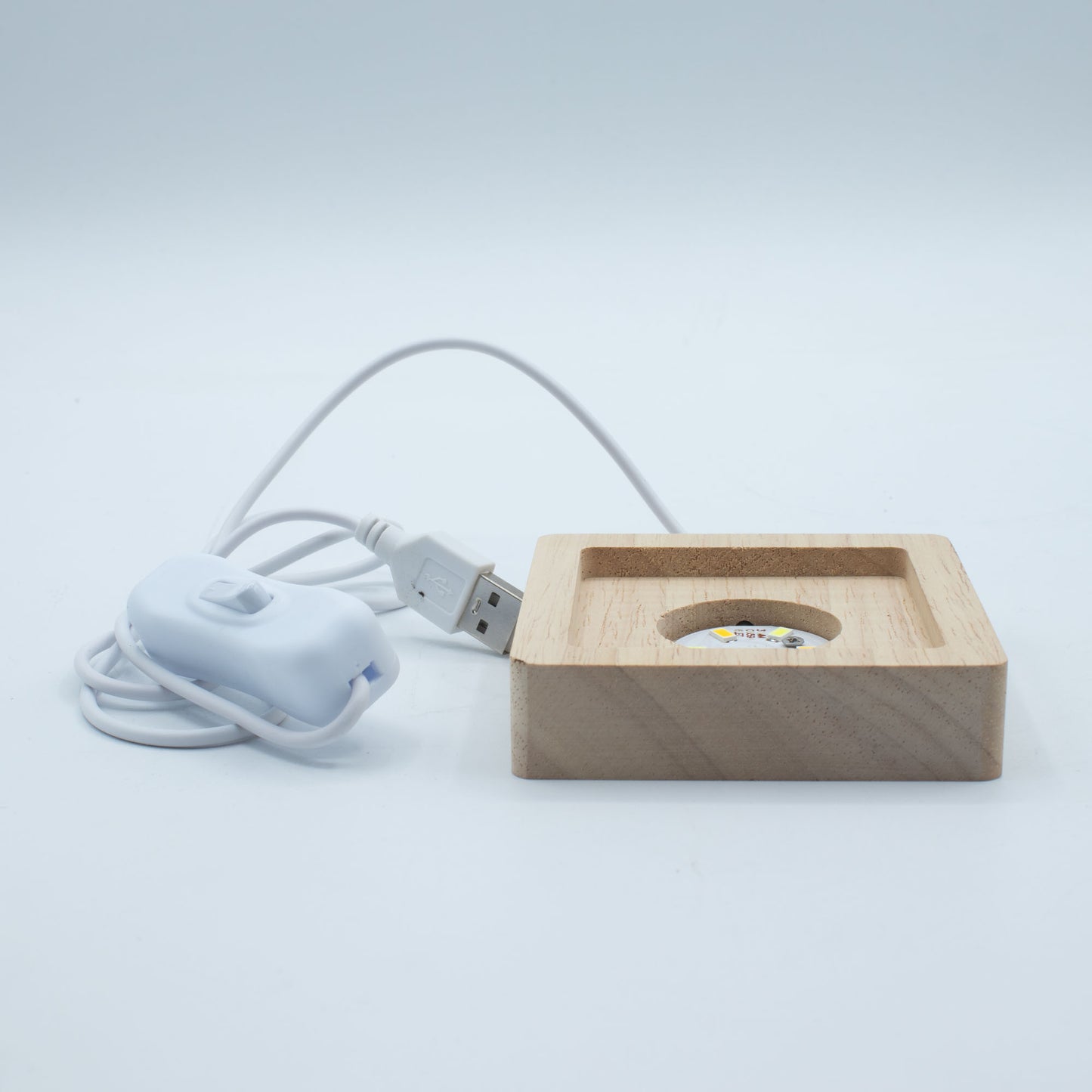 Socle LED USB en bois pour cristaux et objets déco - Plusieurs variantes