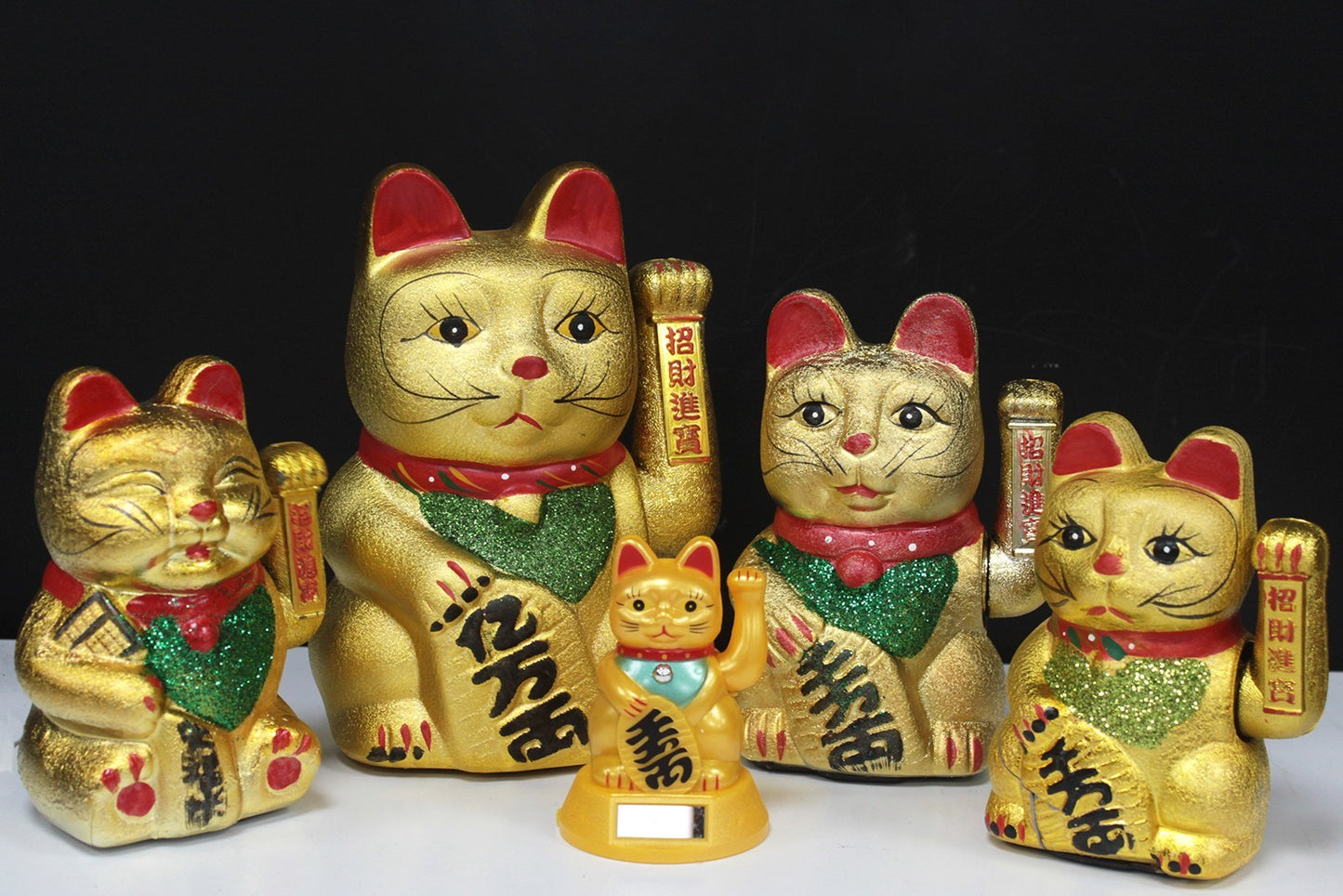 Maneki neko (chat chinois) - Chance, bonne fortune - Plusieurs modèles et tailles
