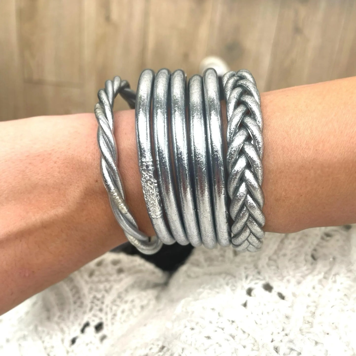 Bracelet Jonc Bouddhiste thaïlandais Torsadé (plusieurs variantes)