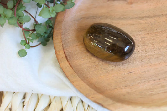 Pierre roulée Œil de tigre - Taille L