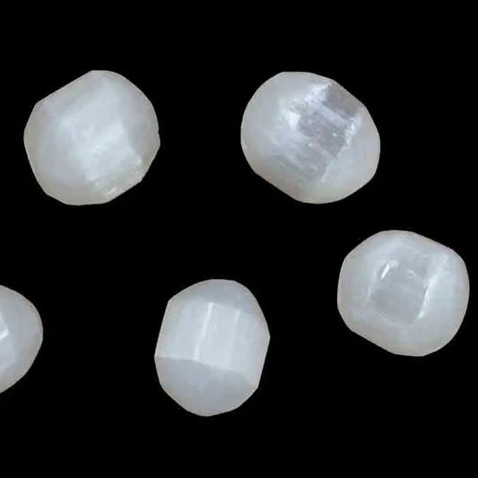 Pierre roulée en sélénite (environ 3 cm)