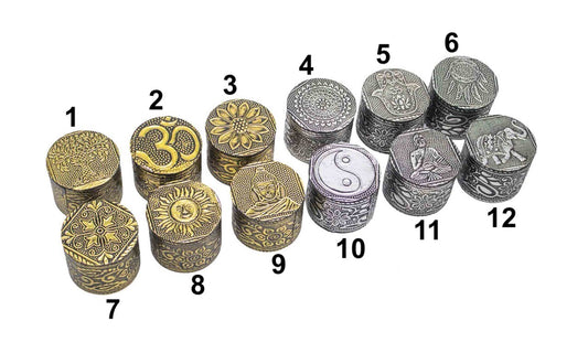 Mini boîtes rondes sacrées en bois - Gardiennes de vos intentions