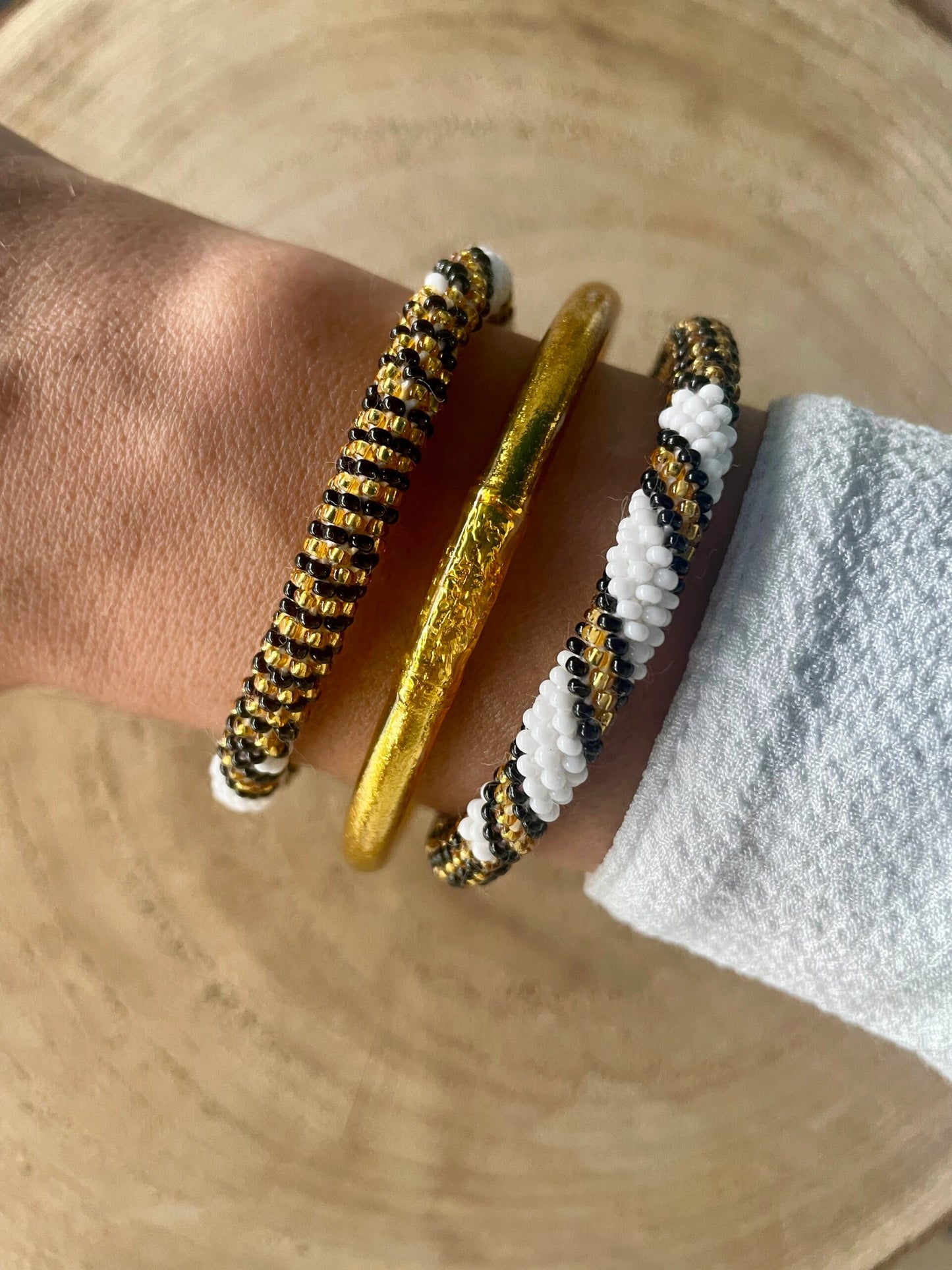 Bracelet népalais tissé à la main (plusieurs variantes)